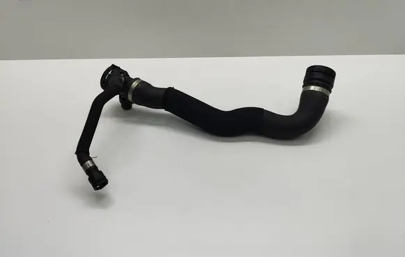 BMW 5 F10 F11 Engine coolant pipe/hose 7811982 781198203 17127811982