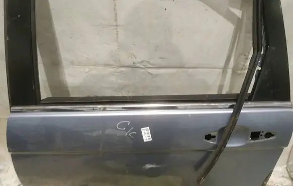 Honda CR-V Rear door glass trim molding 