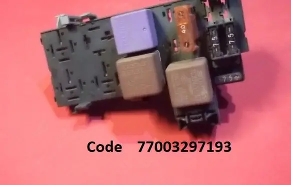 Renault Scenic I Fuse module 77003297193