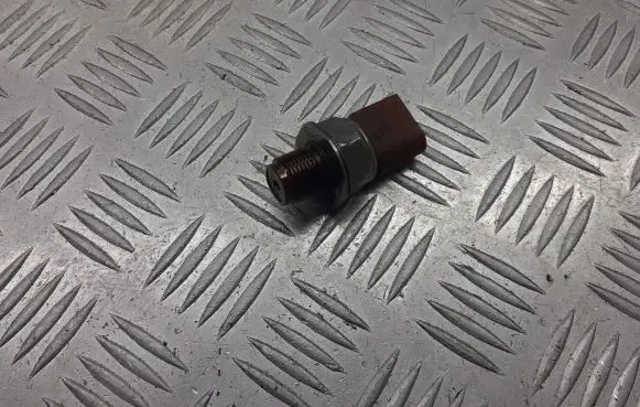 Audi A6 Allroad C6 Fuel pressure sensor 03L906051