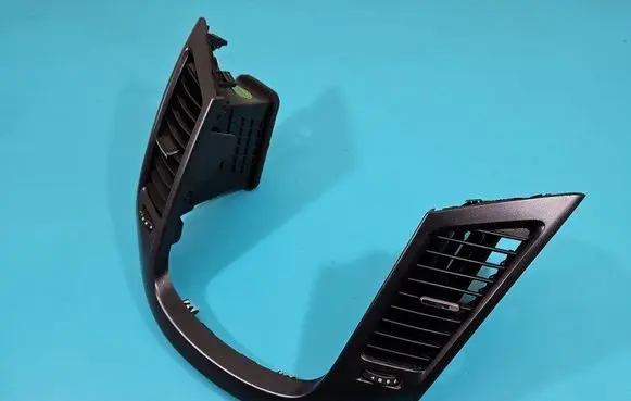 Dash center air vent grill