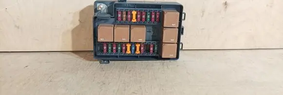 Jaguar XJ X308 Fuse module LNC2822BD 2822BD