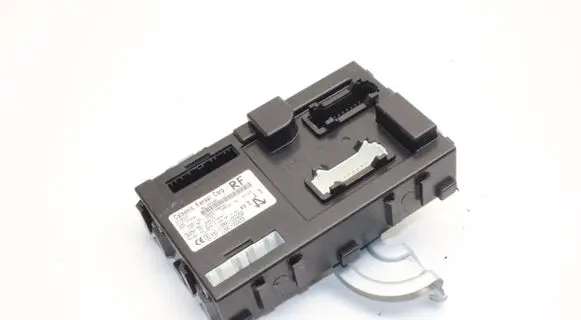 Nissan Leaf I (ZE0) Central body control module 284B13NM1A