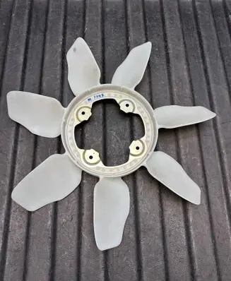 Toyota Hilux VIII Fan impeller 163610L040
