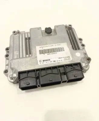 Ford Focus Engine control unit/module 9M5112A650BF 1039S34642 0281015607