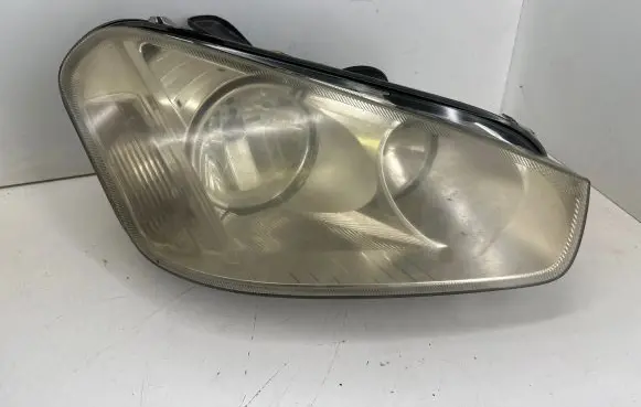 Ford C-MAX I Headlight/headlamp 16531001