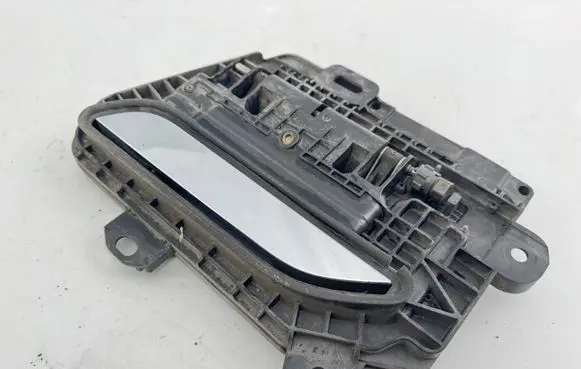 Tesla Model S Front door exterior handle 110029900A C1919 T18B0208901