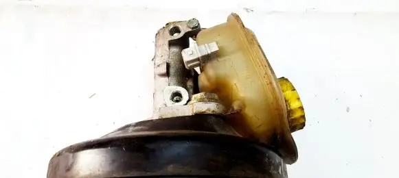Audi A6 S6 C5 4B Master brake cylinder 4B0611301E