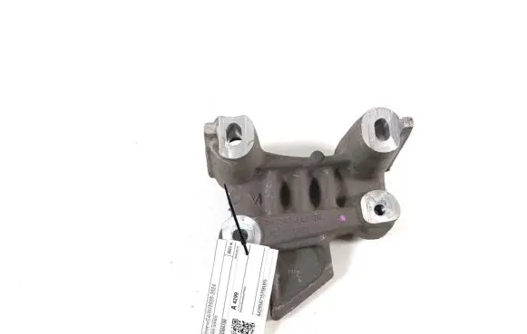 Citroen C4 III e-C4 Engine mounting bracket 9826364780