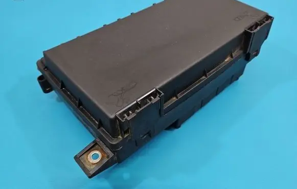 Opel Zafira B Fuse box set 5DK00866838 IMPRK1599167
