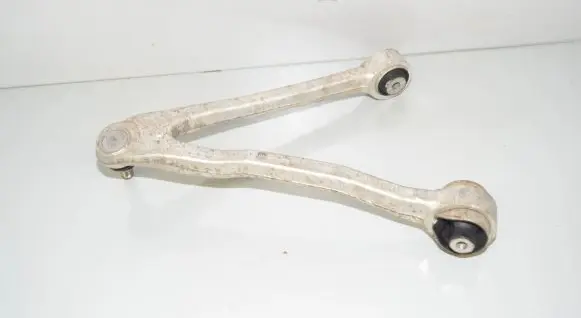 BMW i3 Front lower control arm/wishbone 6863739 31106863739