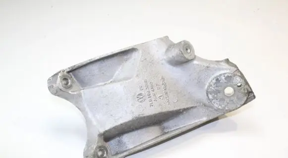 Audi Q7 4L Engine mounting bracket 7L8199308B