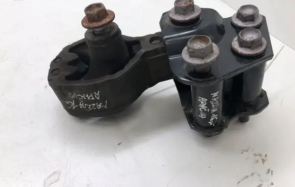 Mazda 3 III Engine mount bracket GHP9