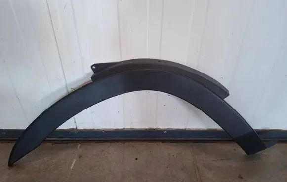 Iveco Daily 6th gen Front arch trim 5801863938