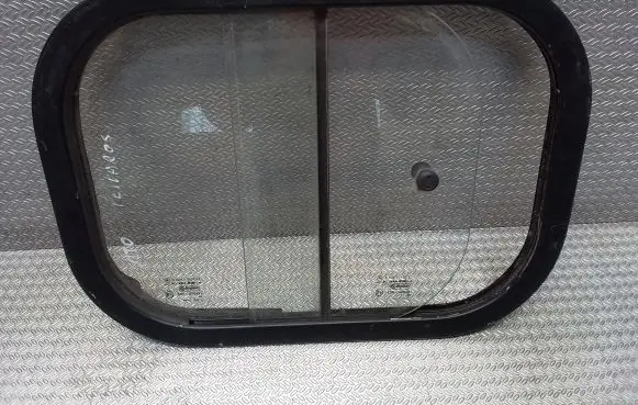 Mercedes-Benz Vito Viano W639 Trunk separation 