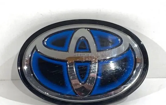 Toyota Corolla E210 E21 Manufacturer badge logo/emblem 9097502124