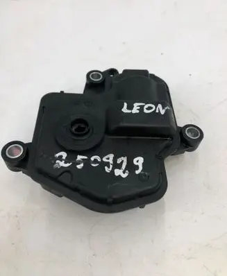 Seat Leon IV A/C air flow flap actuator/motor 05e907593