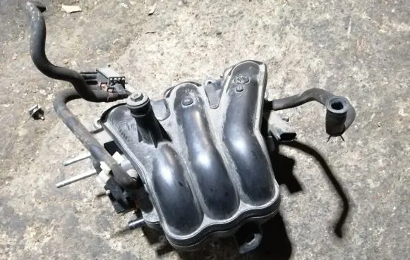 Opel Agila B Intake manifold