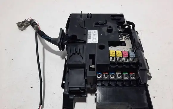 Volkswagen Touareg II Fuse box set 7P0937548F