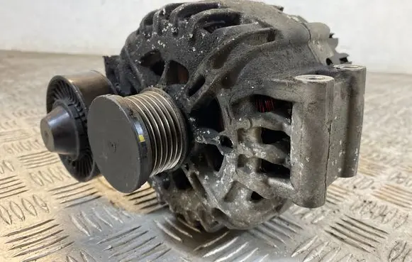 BMW 5 E60 E61 Generator/alternator 7521178 TG17C015 2542720J