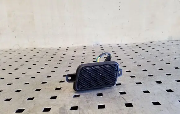 Chevrolet Captiva Front door high frequency speaker