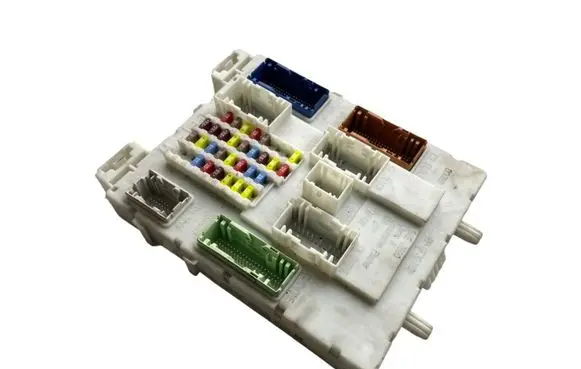 Ford Focus Fuse box set GV6T14A073EE 0E20000 J54J60