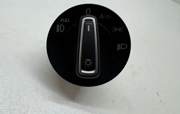 Volkswagen Golf VII Light switch 5GM941431B 05462949