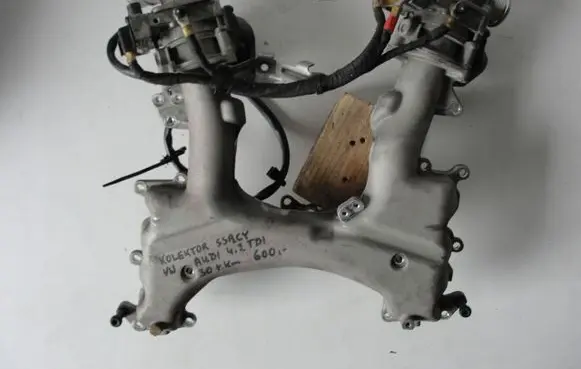 Audi A8 S8 D4 4H Intake manifold 057145762N 057145770N 30TYS