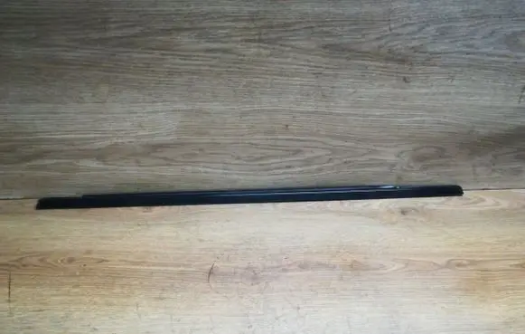Chevrolet Lacetti Door glass trim 