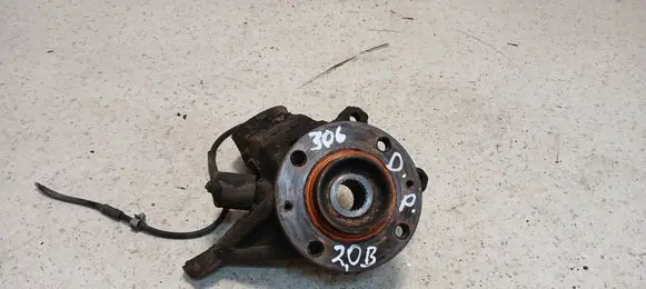 Peugeot 306 Front wheel hub spindle knuckle