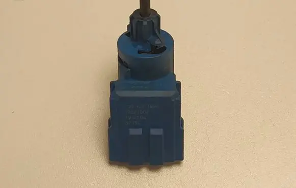 Clutch pedal sensor