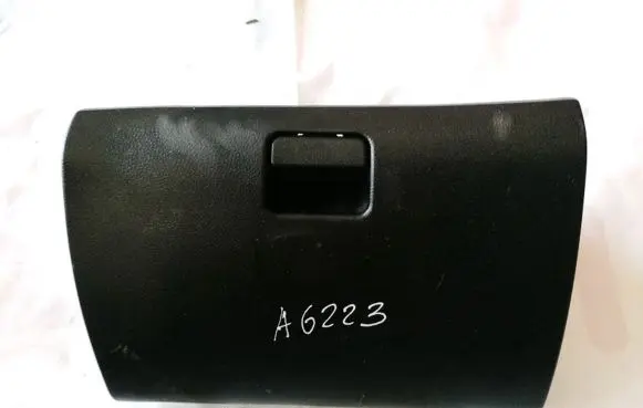 Volkswagen Golf IV Glove box 1J1857101A 1J1857104A