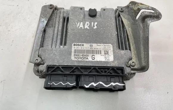 Toyota Yaris Engine control unit/module 896610D450 0281012517