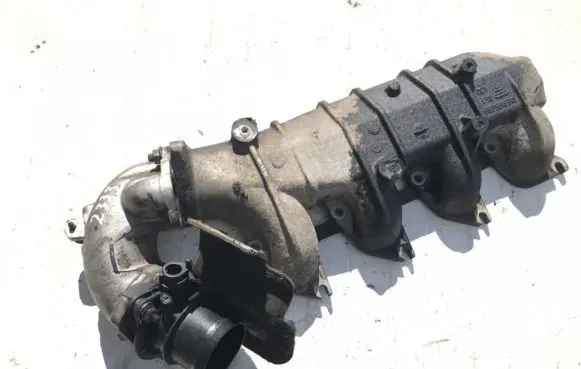 Citroen Xsara Picasso Intake manifold 9635616310