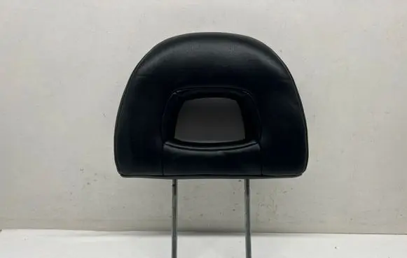 Mitsubishi Pajero Front seat headrest