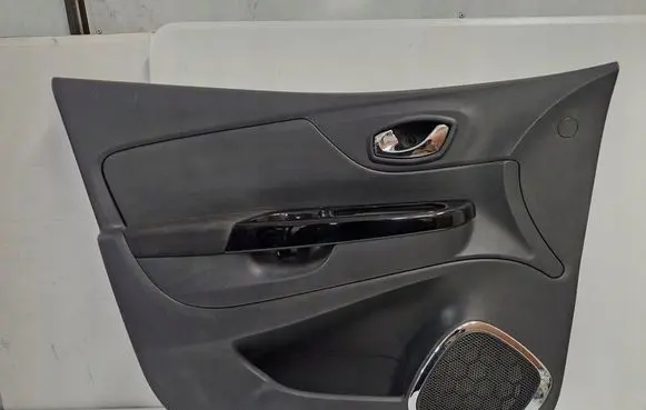 Renault Captur Front door card panel trim