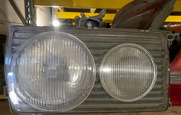 Mercedes-Benz 200 300 W123 Headlight/headlamp 1305235051R 1305235051