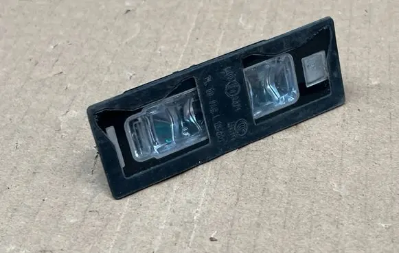 Audi A3 S3 8V Rear glass lock/latch E363 8W6943021A