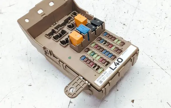 Subaru Outback (BS) Fuse box set 82201AL40A