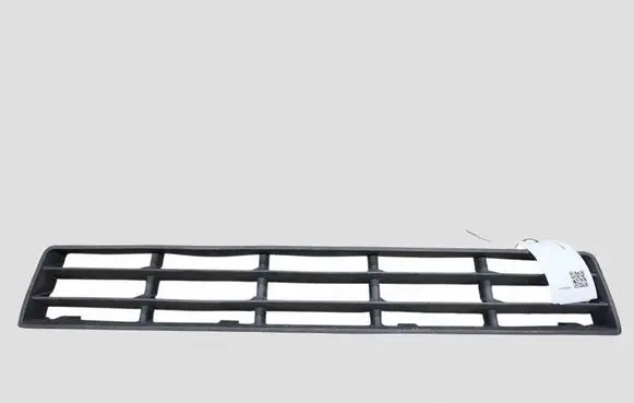 Volkswagen Golf IV Front bumper lower grill 1J0853677E