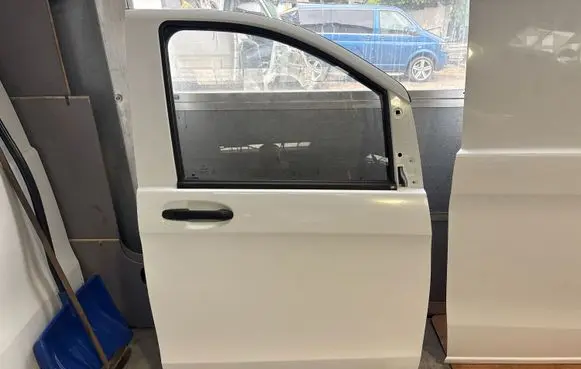 Mercedes-Benz Vito Viano W447 Door (2 Door Coupe) 9147