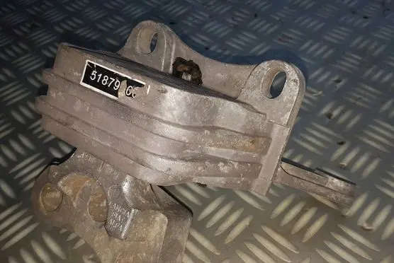 Alfa Romeo Giulietta Engine mount bracket 51879600