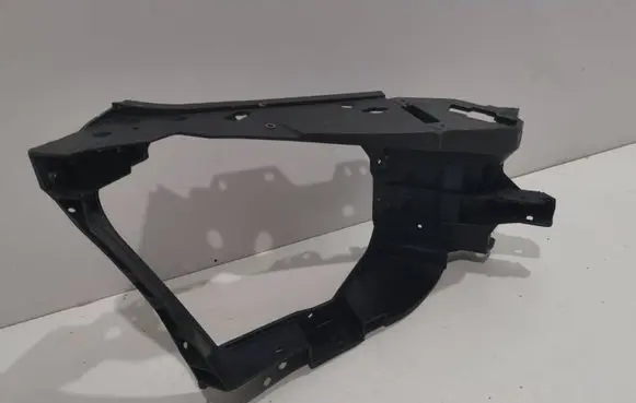 Engine bonnet/hood lock trim molding