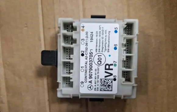 Mercedes-Benz Sprinter W907 W910 Door control unit/module A9079003705