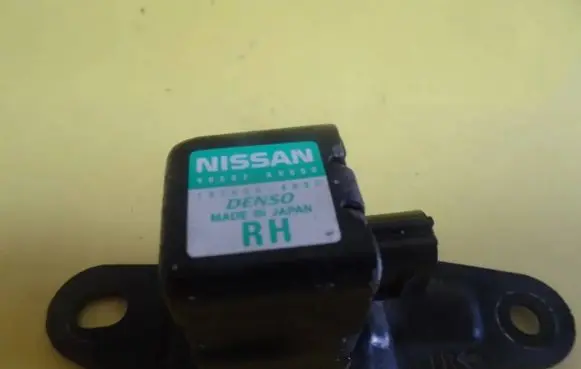 Nissan Micra Airbag deployment crash/impact sensor 98582AX000 187600-4880 1876004880