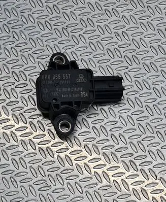 Audi A3 S3 A3 Sportback 8P Airbag deployment crash/impact sensor 8P0955557