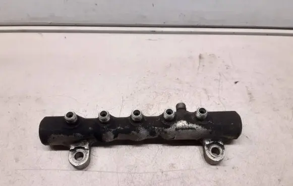 Lexus IS 220D-250-350 Fuel main line pipe