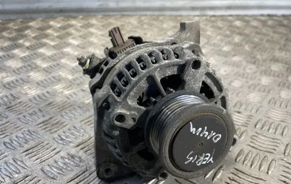 Toyota Yaris Generator/alternator 270600N100 MS1042113130 CSC012V100A