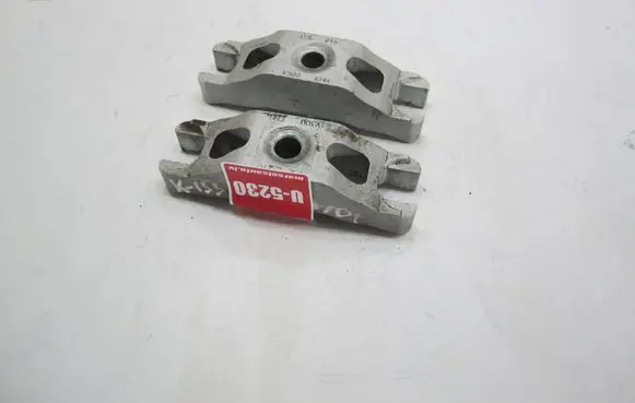 Skoda Octavia Mk3 (5E) Fuel Injector clamp holder 03L216