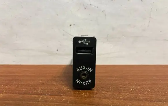 USB socket connector